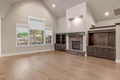 2557 NW Pine Terrace Drive, Bend, OR 97703 - Photo 9
