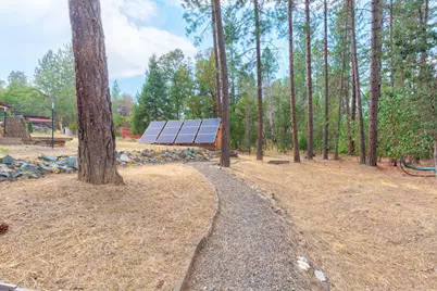 4529 E Evans Creek Road, Rogue River, OR 97537 - Photo 3