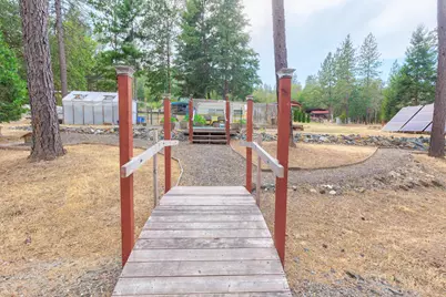 4529 E Evans Creek Road, Rogue River, OR 97537 - Photo 7
