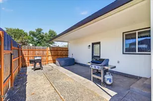 176 E Gregory Rd, Central Point, OR 97502 - Photo 31