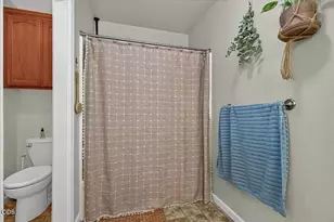 176 E Gregory Rd, Central Point, OR 97502 - Photo 21