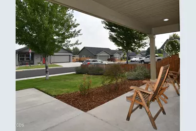 3172 SW Deschutes Avenue, Redmond, OR 97756 - Photo 33