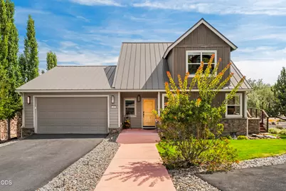408 Parks Loop, Redmond, OR 97756 - Photo 1