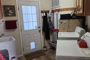 555 Freeman Rd, Central Point, OR 97502 - Photo 27