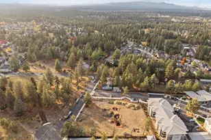 20192 Reed Ln, Bend, OR 97702 - Photo 1
