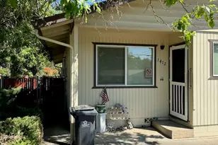 1410 SW G St, Grants Pass, OR 97526 - Photo 3