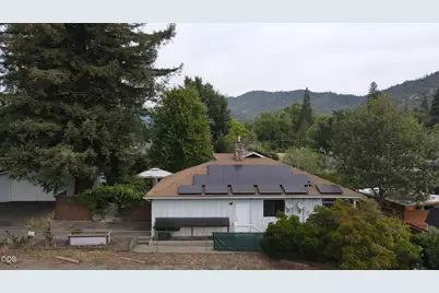 851 NE 10th Street, Grants Pass, OR 97526 - Photo 49