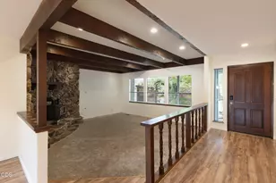 851 NE 10th St, Grants Pass, OR 97526 - Photo 7