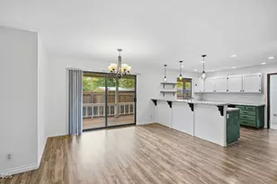 851 NE 10th St, Grants Pass, OR 97526 - Photo 9