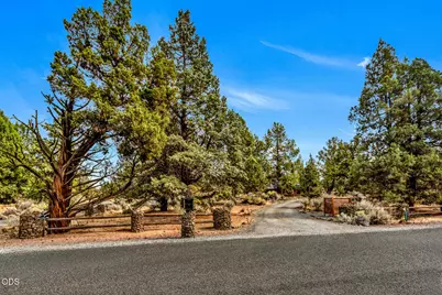 64552 Sylvan Loop, Bend, OR 97701 - Photo 7