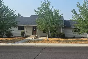825 NW Poplar Pl, Redmond, OR 97756 - Photo 21