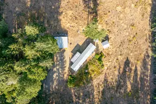125 Floyd Ln, Cave Junction, OR 97523 - Photo 23