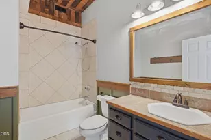 4867 Lower River Rd, Grants Pass, OR 97526 - Photo 11