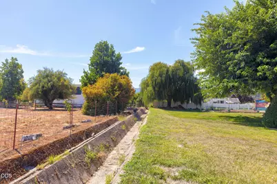 4867 Lower River Road, Grants Pass, OR 97526 - Photo 41