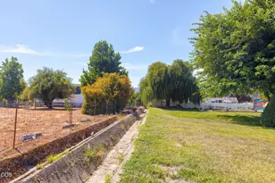 4867 Lower River Rd, Grants Pass, OR 97526 - Photo 41
