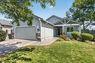 951 Village Cir, Medford, OR 97504 - Photo 1