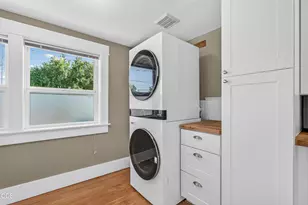 311 B St, Ashland, OR 97520 - Photo 13