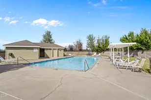 2600 NE Rosemary Dr, Bend, OR 97701 - Photo 27