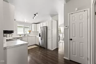 2600 NE Rosemary Dr, Bend, OR 97701 - Photo 11