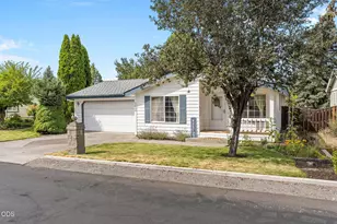 2600 NE Rosemary Dr, Bend, OR 97701 - Photo 3