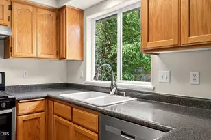 1314 Andrew Dr, Medford, OR 97501 - Photo 11