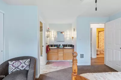 2942 SW Quartz Avenue, Redmond, OR 97756 - Photo 13
