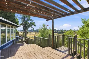 655 NW Canyon Dr, Redmond, OR 97756 - Photo 33