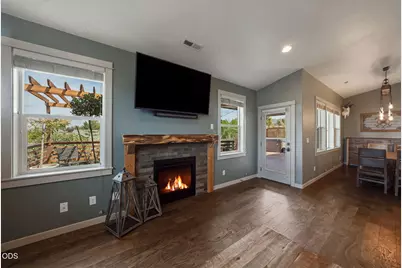 2440 SW 43rd Place, Redmond, OR 97756 - Photo 9