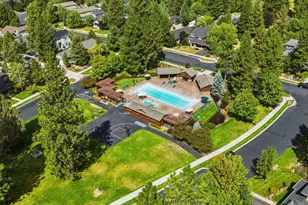 61574 Devils Lake Dr, Bend, OR 97702 - Photo 39