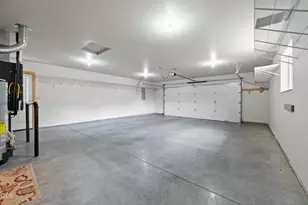 2330 NW 10th St, Redmond, OR 97756 - Photo 21