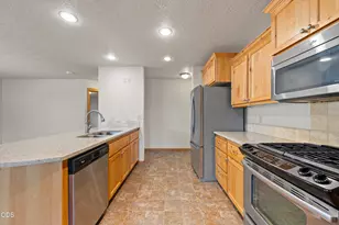 2330 NW 10th St, Redmond, OR 97756 - Photo 17