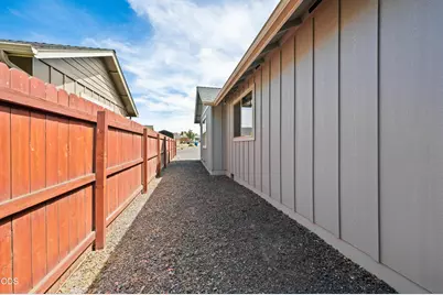 2330 NW 10th Street, Redmond, OR 97756 - Photo 25