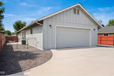 2330 NW 10th Street, Redmond, OR 97756 - Photo 35