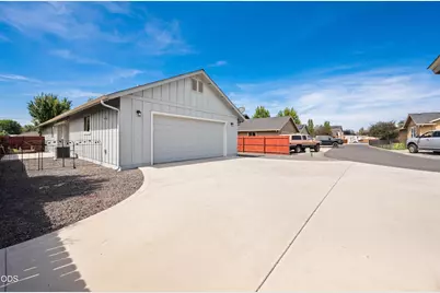 2330 NW 10th Street, Redmond, OR 97756 - Photo 29