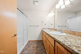 2330 NW 10th St, Redmond, OR 97756 - Photo 25