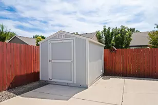 2330 NW 10th St, Redmond, OR 97756 - Photo 23