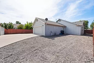 2330 NW 10th St, Redmond, OR 97756 - Photo 31
