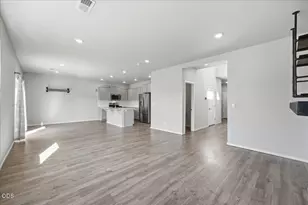 20621 SE Gemstone Ave, Bend, OR 97702 - Photo 11