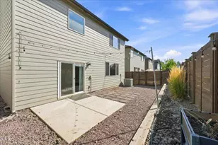 20621 SE Gemstone Ave, Bend, OR 97702 - Photo 35