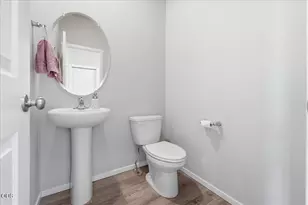 20621 SE Gemstone Ave, Bend, OR 97702 - Photo 13