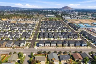 20621 SE Gemstone Ave, Bend, OR 97702 - Photo 43