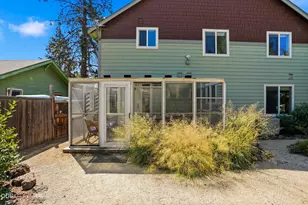 1354 NW Baltimore Ave, Bend, OR 97703 - Photo 37