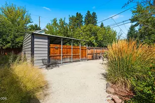 1354 NW Baltimore Ave, Bend, OR 97703 - Photo 31