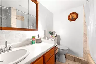 7001 Rogue River, Grants Pass, OR 97527 - Photo 5