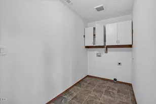 13021 E Antelope Rd, Eagle Point, OR 97524 - Photo 23