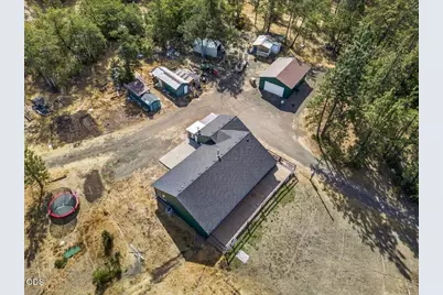 13021 E Antelope Road, Eagle Point, OR 97524 - Photo 3