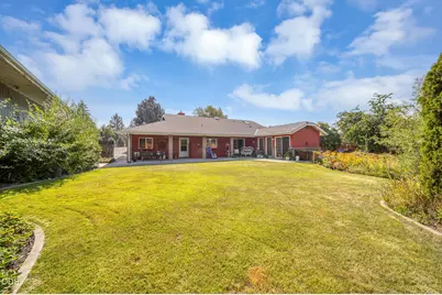 200 SE Crestview Lane, Madras, OR 97741 - Photo 33
