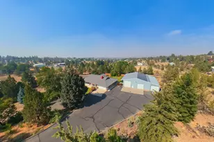200 SE Crestview Ln, Madras, OR 97741 - Photo 37