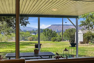598 NE Ochoco Avenue, Prineville, OR 97754 - Photo 11