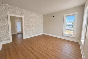 316 SE 8th St, Grants Pass, OR 97526 - Photo 3